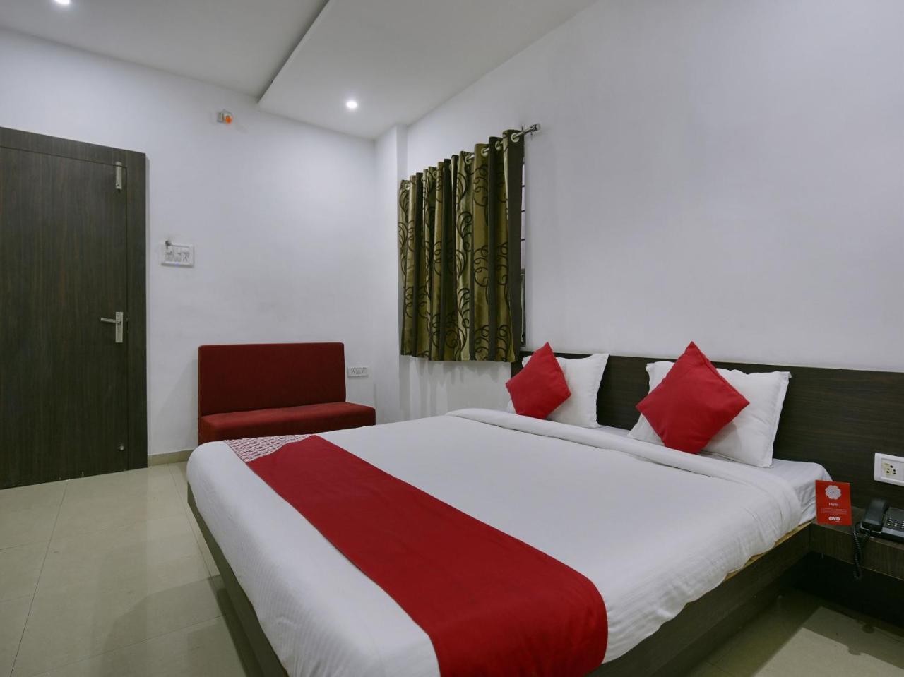 Oyo 9969 Hotel Kshipra Dham Ujjain Eksteriør bilde