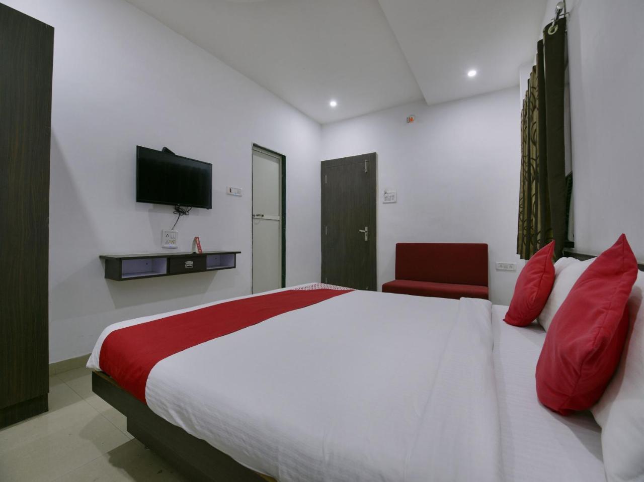 Oyo 9969 Hotel Kshipra Dham Ujjain Eksteriør bilde