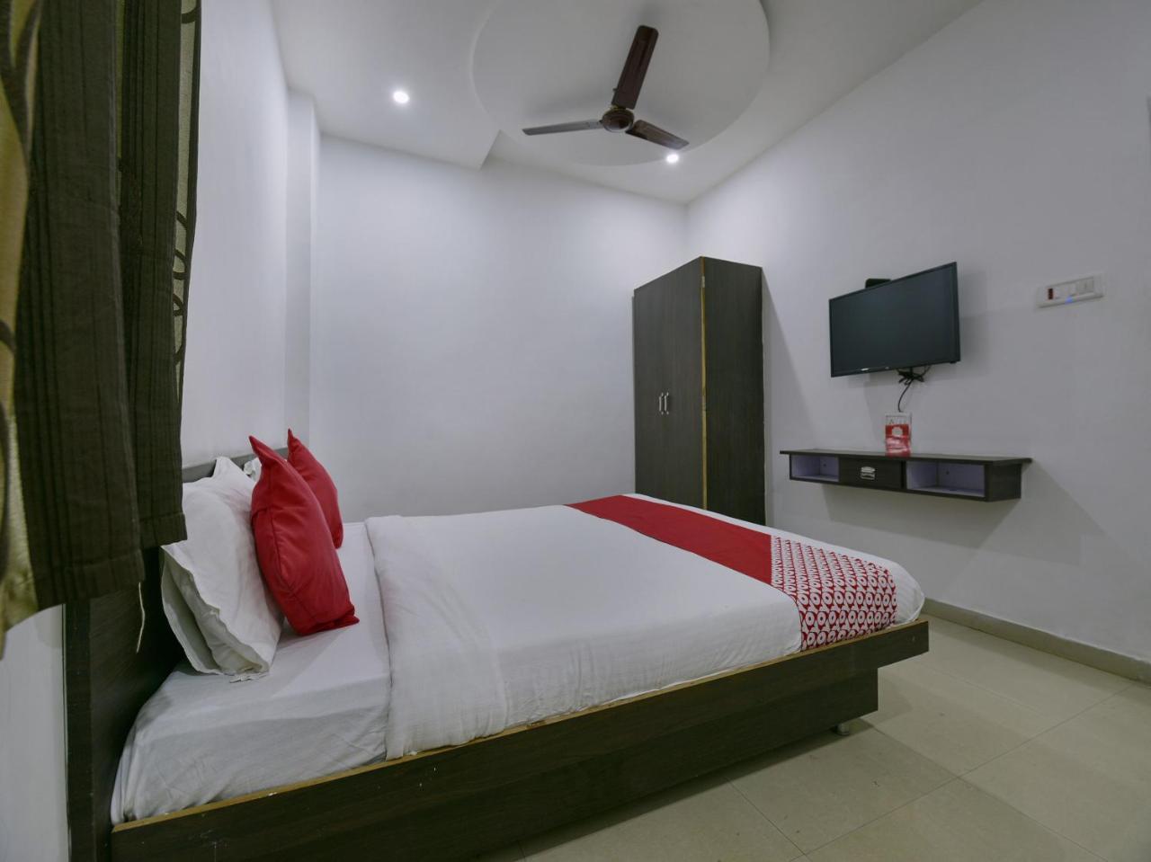 Oyo 9969 Hotel Kshipra Dham Ujjain Eksteriør bilde