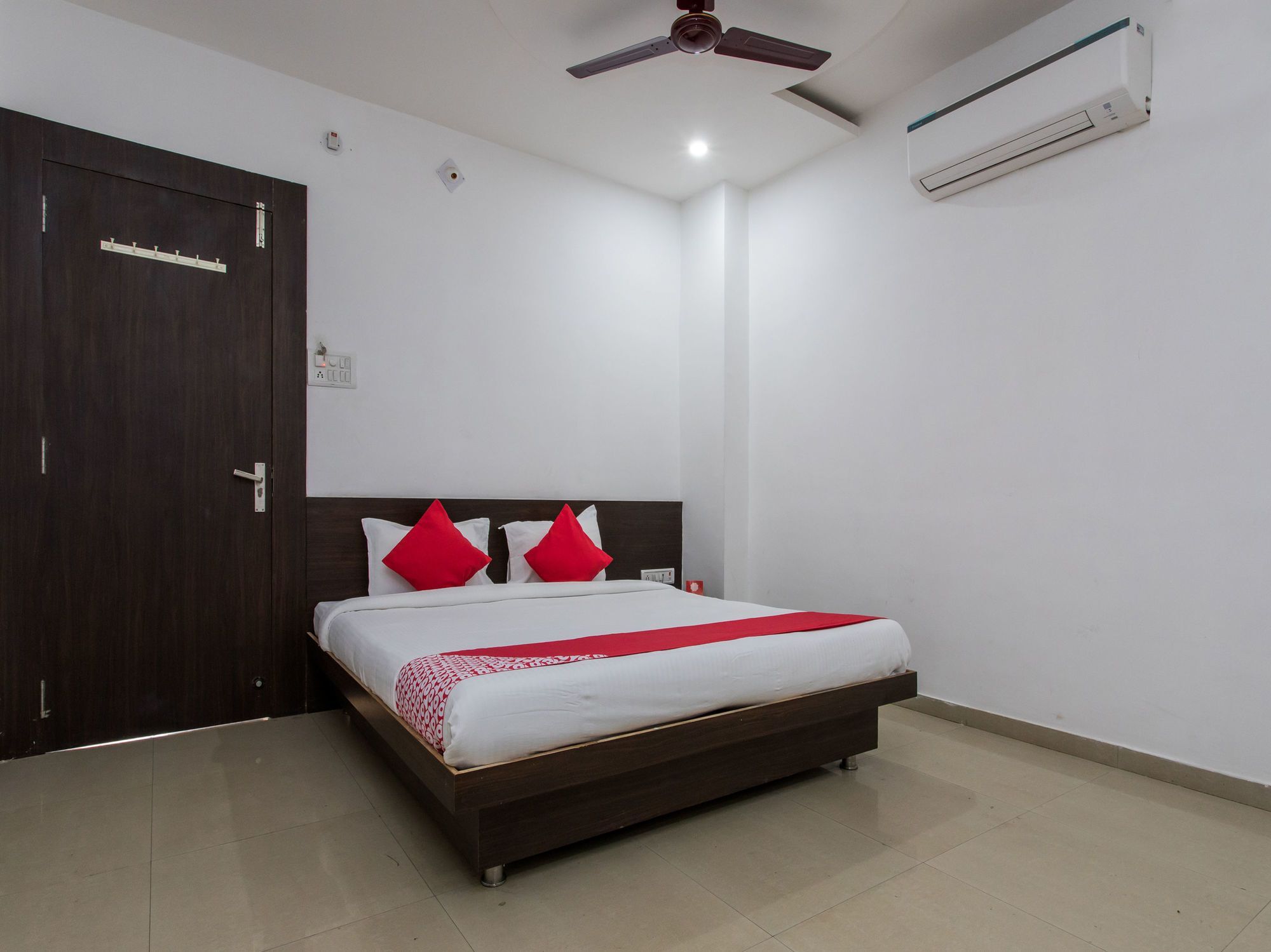 Oyo 9969 Hotel Kshipra Dham Ujjain Eksteriør bilde